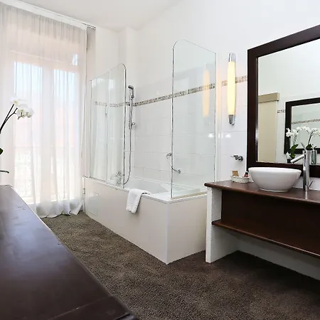Hotel La Tosca Cannes